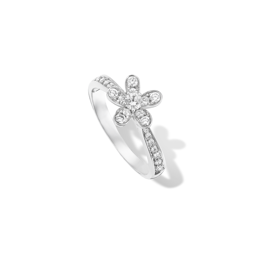 Socrate ring, 1 flower, 18K white gold, Diamond:  26 stones,  0.44 carat, Three Fourth, Jewelry Ring - Van Cleef & Arpels