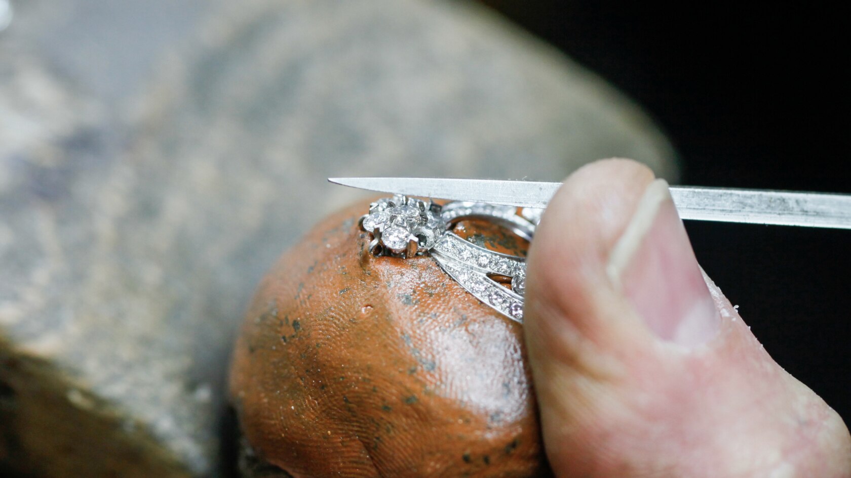 Jewelry work on the prong setting, Van Cleef & Arpels