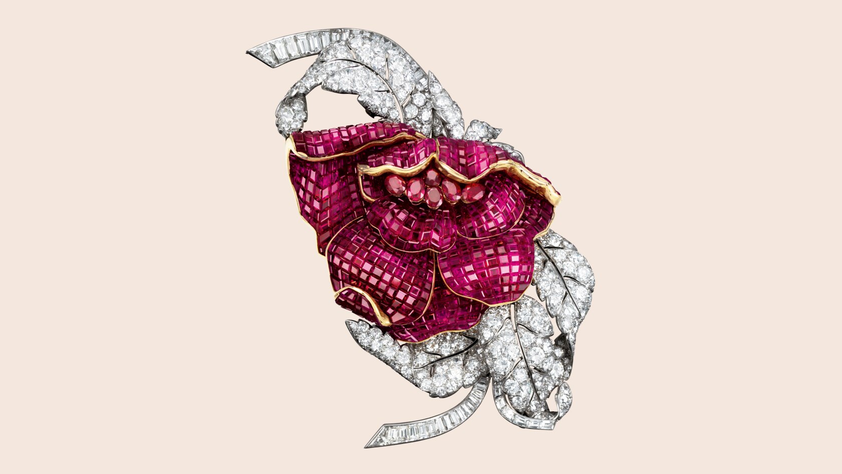 Peony clip, 1937, Platinum, yellow gold, rubies, Mystery Set rubies, diamonds, Van Cleef & Arpels Collection