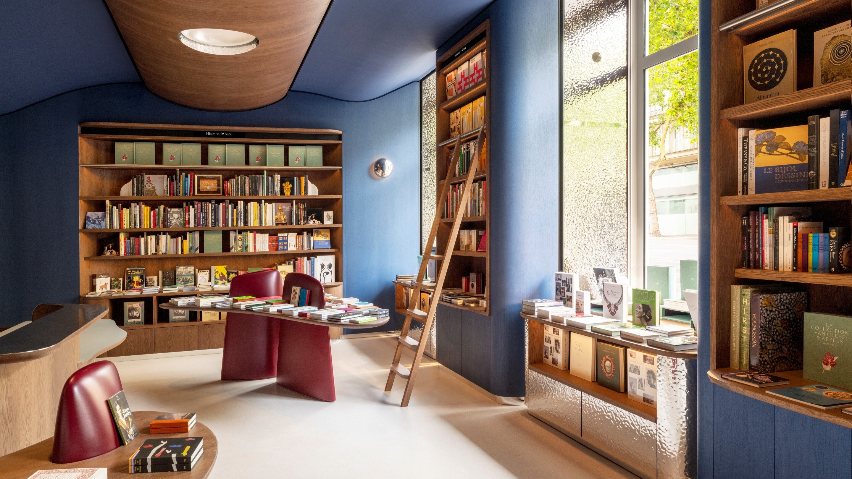 L'Escarboucle, L'ÉCOLE, School of Jewelry Arts and the Art of Books