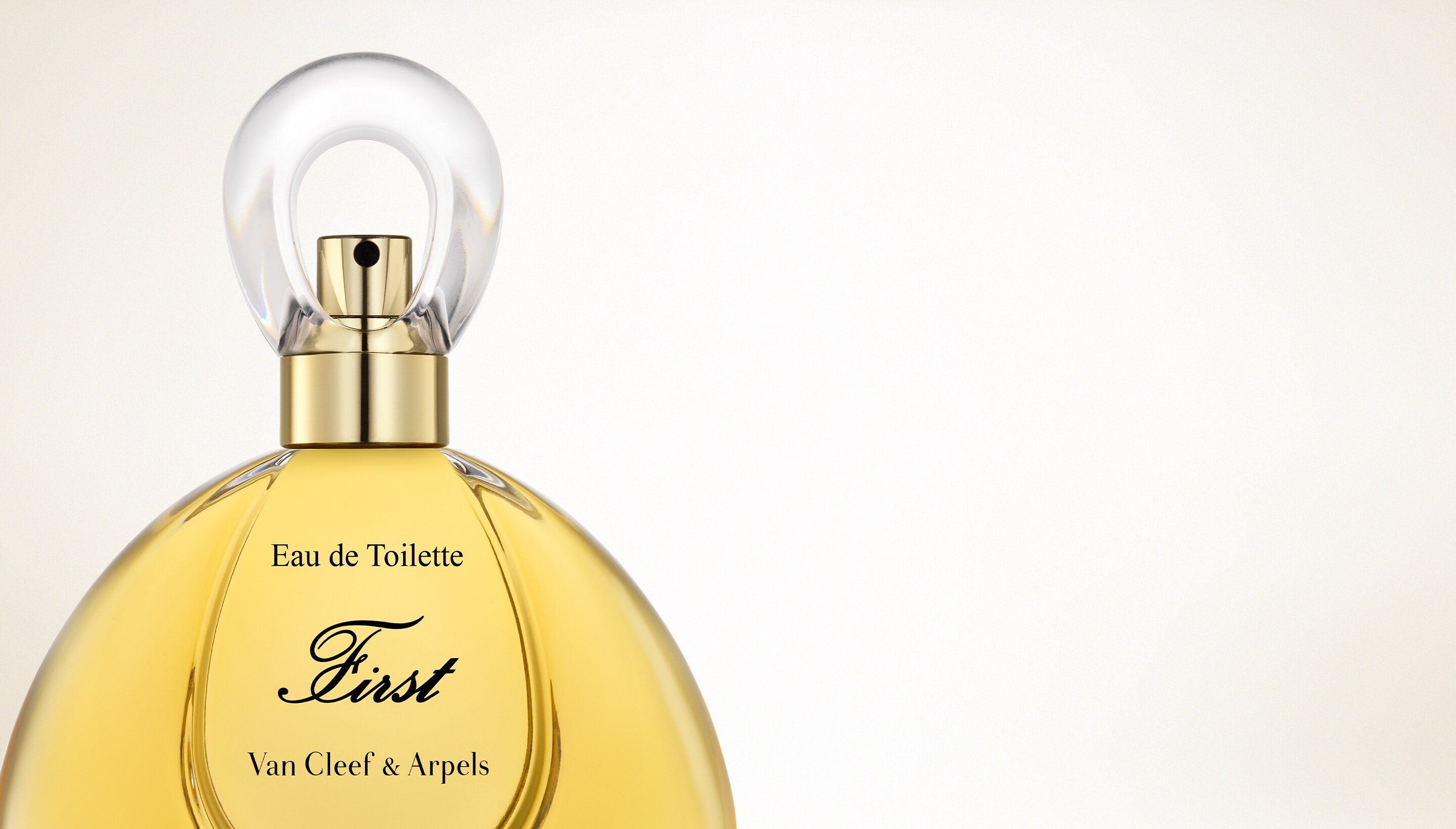 Discover the Maison's first fragrance